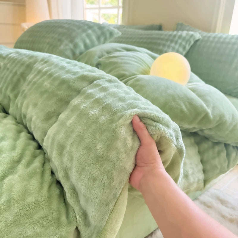 Bonenjoy 1pc Plush Duvet Cover Warm Quilts Cover Soft Bedding Solid Color Comforter Covers (No Pillowcase)