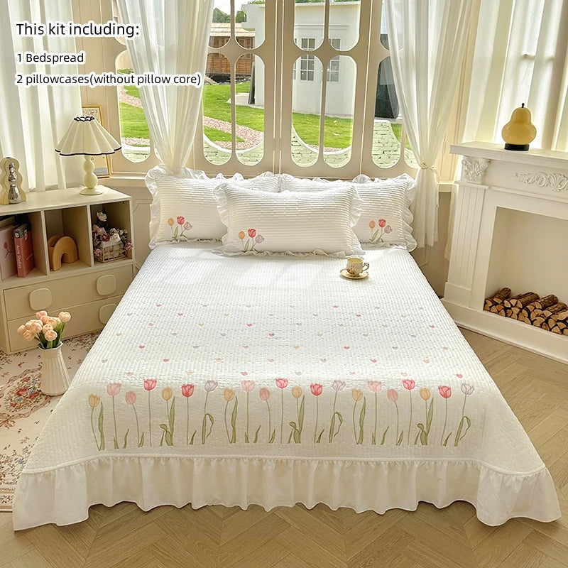 Quilt Bedding Set, Lightweight soft Bedspread with Embroidery Tulips for all Seasons 3pc