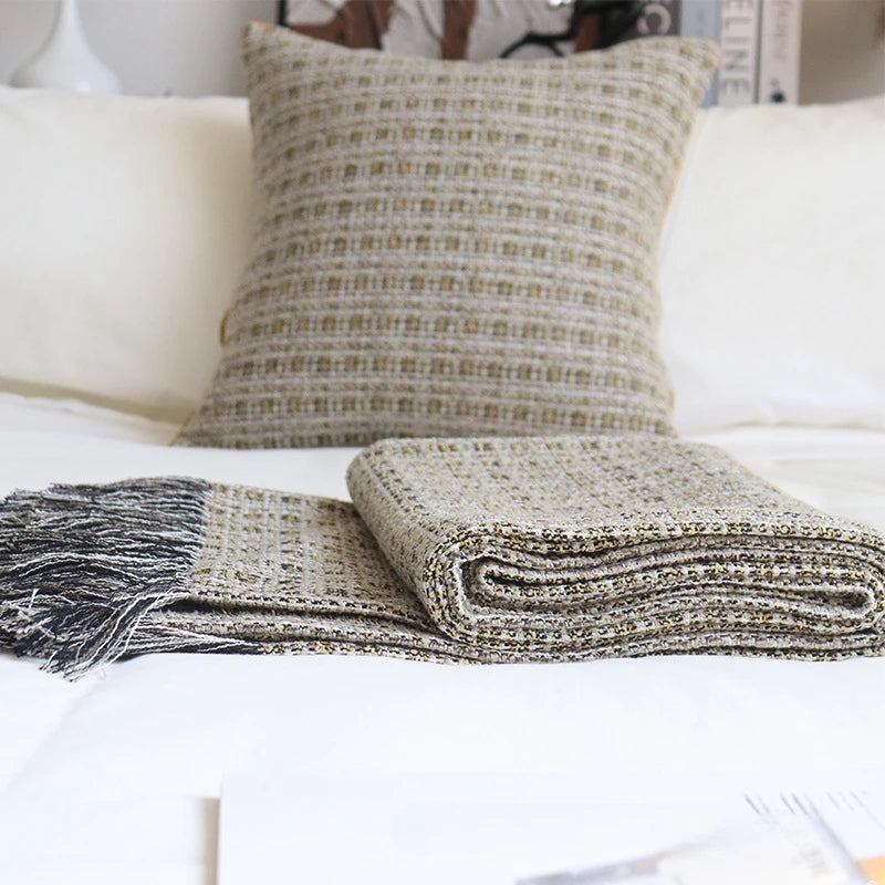 Quality Throw Blankets Textured Big Knitted Blankets Chunky Vintage Luxury Throw or Bedspread