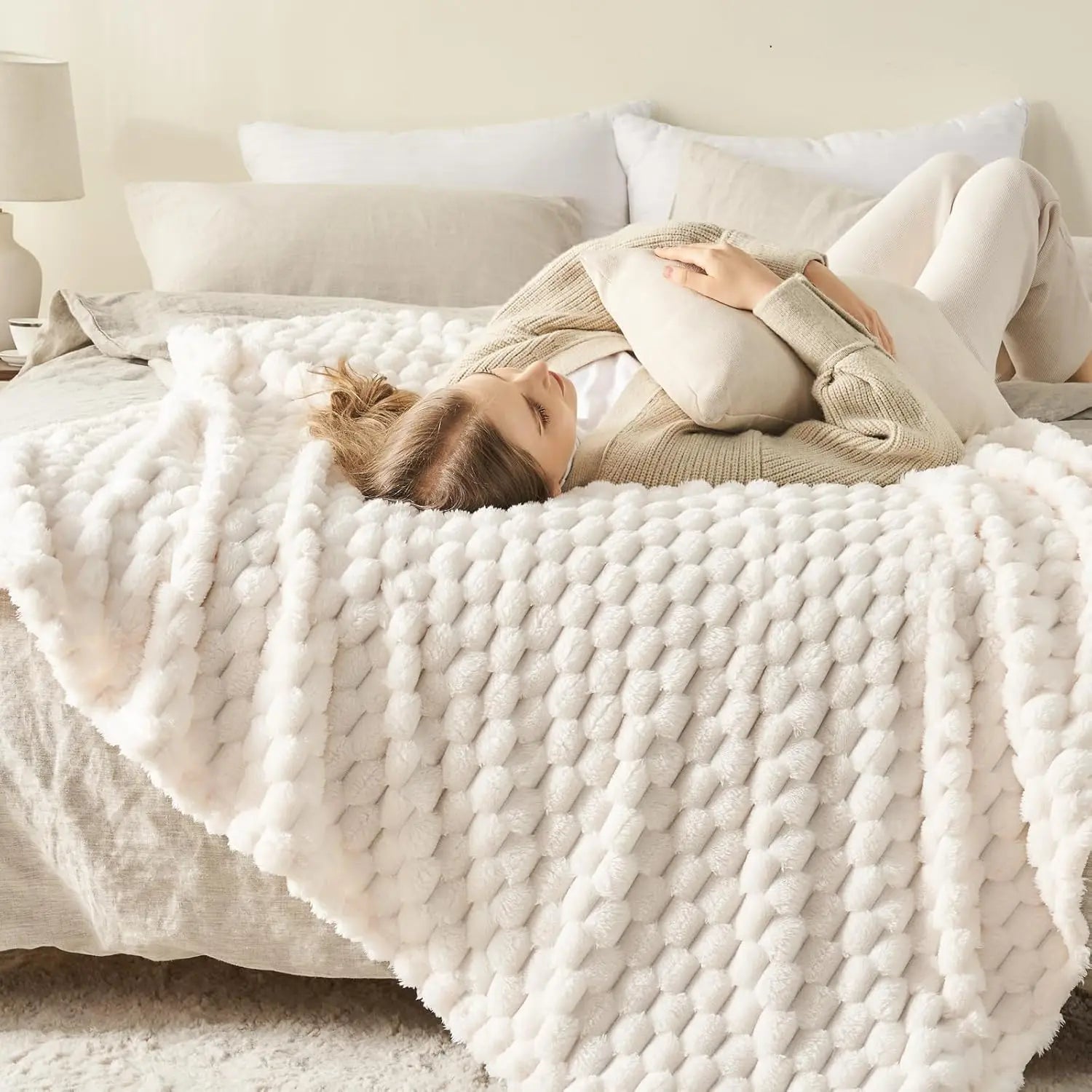 Super Soft Throw Blanket Ivory Premium Silky Flannel Fleece 3D Clouds All Season Use