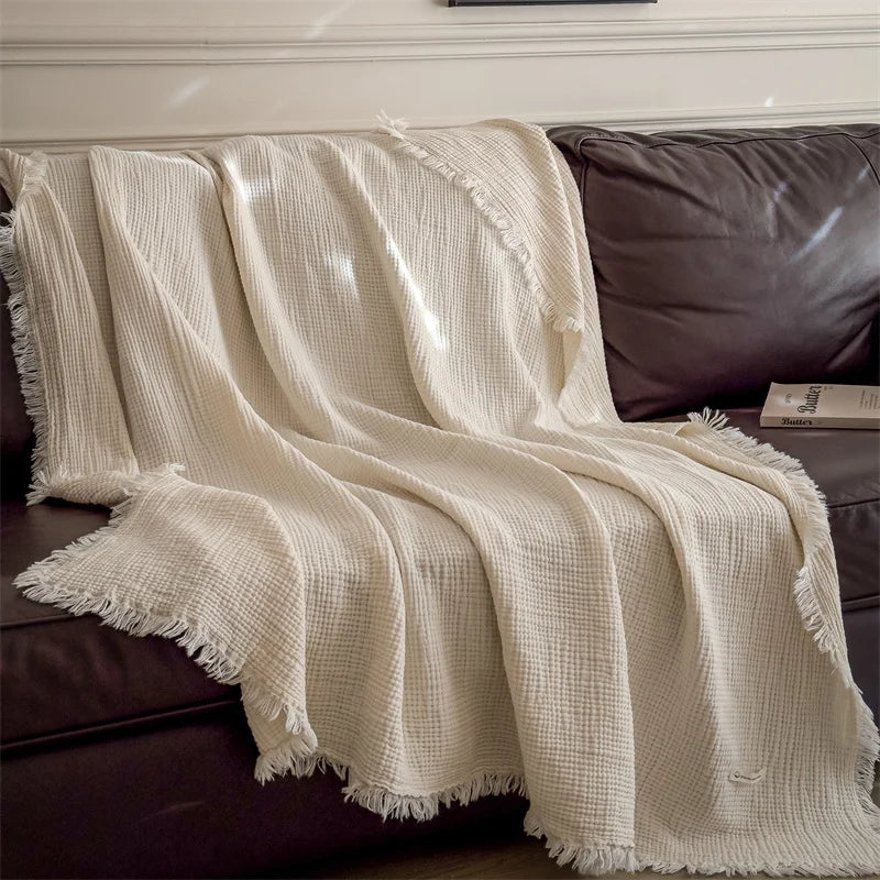 Japanese Style Summer Blanket, Lightweight, Breathable, Made Of 6 Layers Of Yarn, Great for a Nap Easy to Carry
Easy to Carry