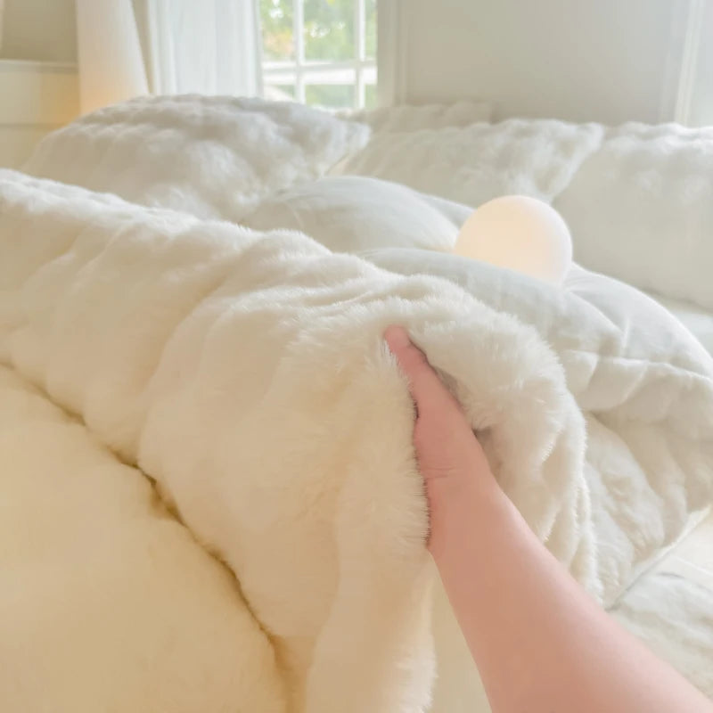 Bonenjoy 1pc Plush Duvet Cover Warm Quilts Cover Soft Bedding Solid Color Comforter Covers (No Pillowcase)