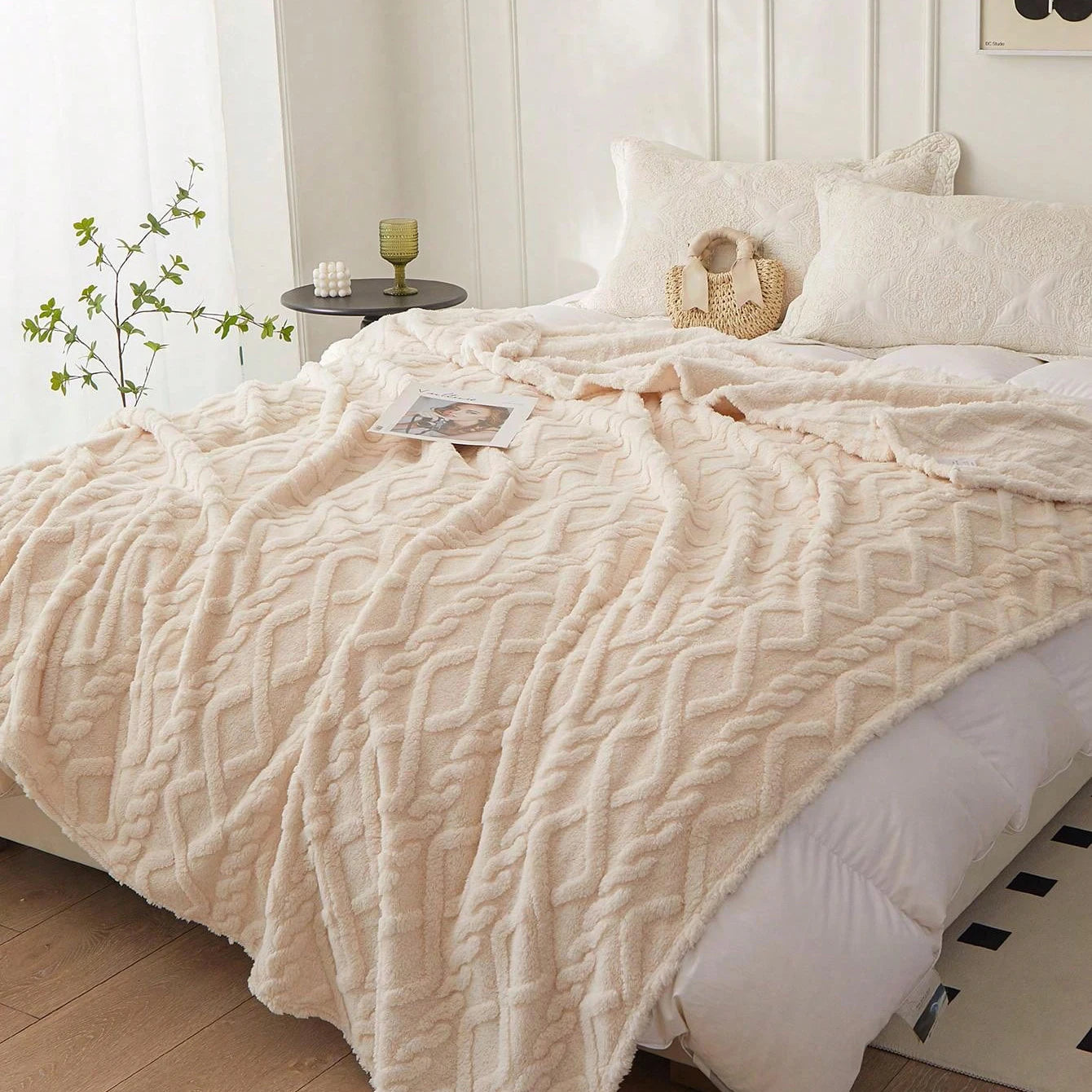 Fleece Blanket, Lightweight , Bed Cover, Sofa, Nap Blanket